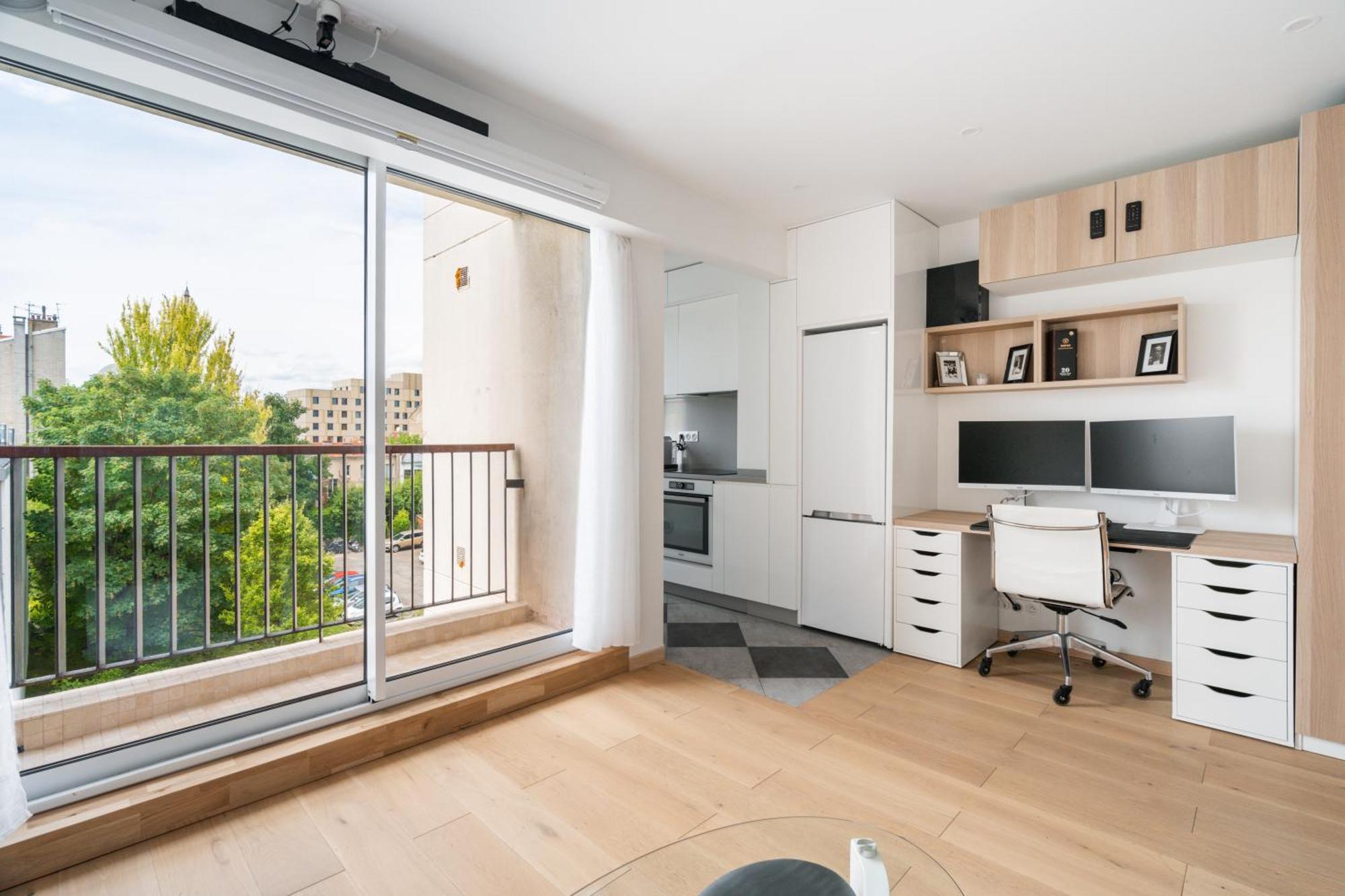 Appartement L'auguste - Face Rer B - Free Parking Gentilly